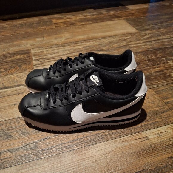 Nike Cortez shoes - Picture 1 of 11